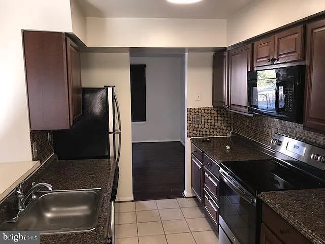 4305 Dana St — Photo 1