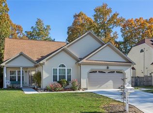 900 Holbrook Dr, Newport News, VA 23602