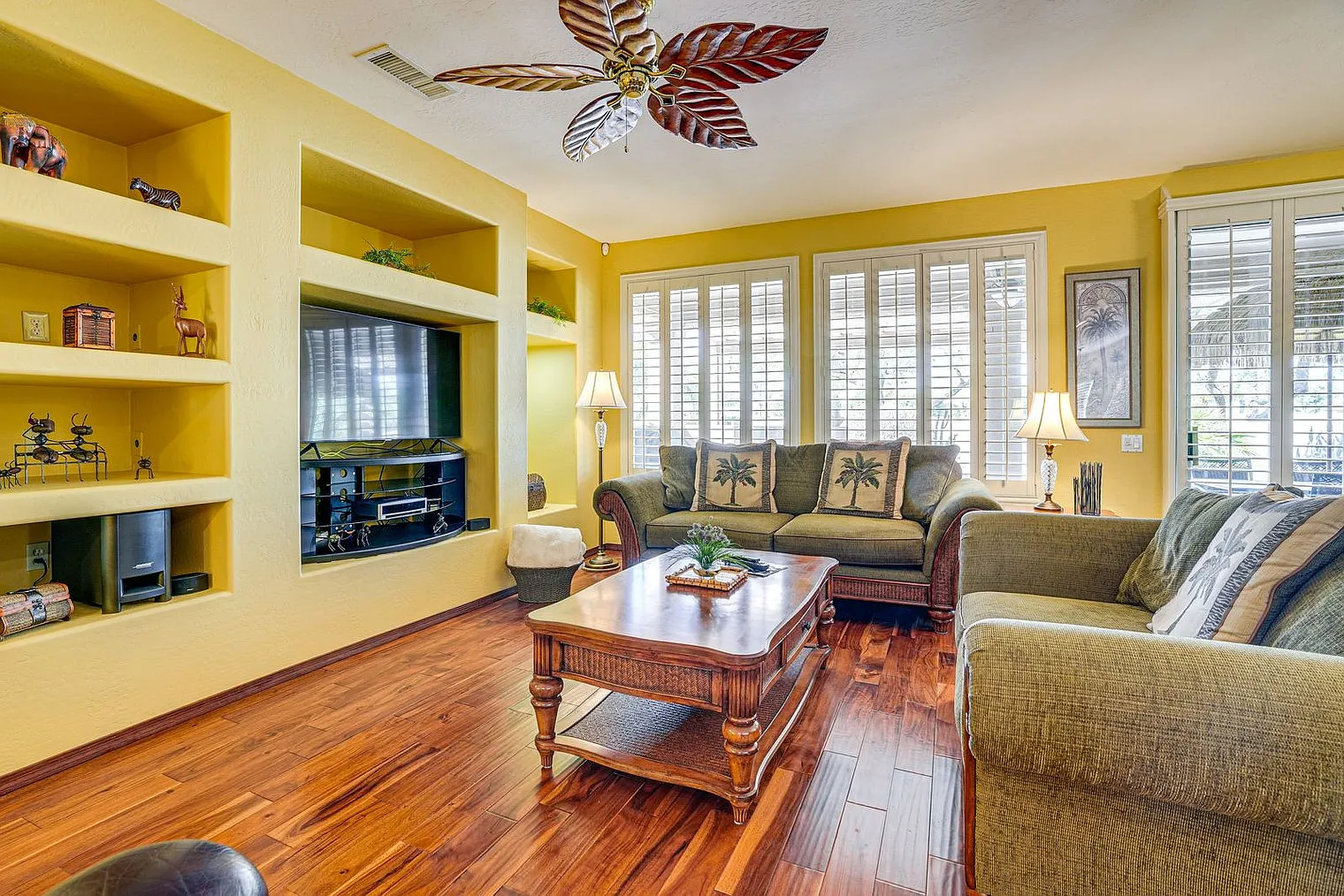 3 bed, 2.0 bath, 1894 sqft, $3,896 — Photo 1