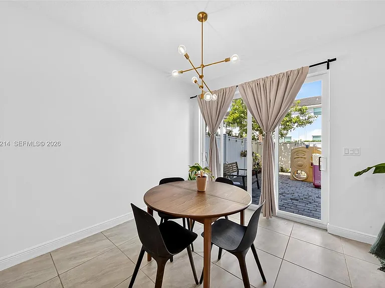 4349 Veleiros Ave — Photo 14