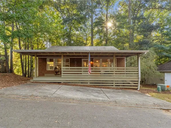 272 Lakeside Dr, Waleska, GA 30183