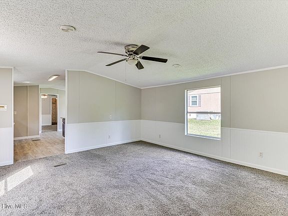 5th image of 195 Riverbend Drive