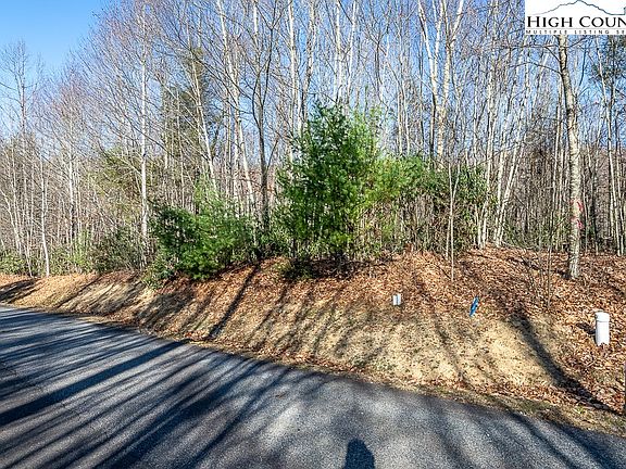 4th image of LL4 Woodlake Loop Road