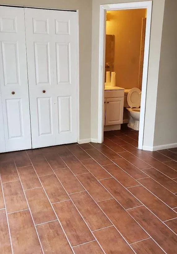 1766 Crystal Grove Dr — Photo 2
