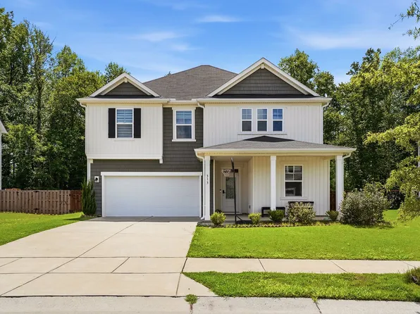 313 Summer Ranch Dr, Fuquay Varina, NC 27526