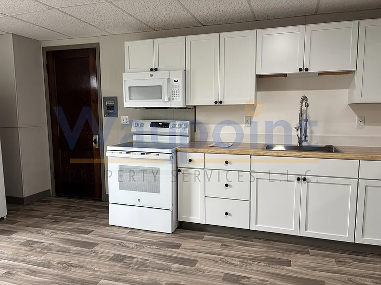 102 S Lafayette St #4 — Photo 3