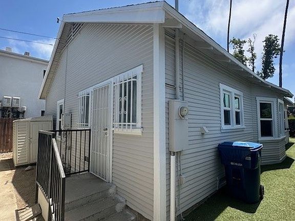 5th image of 601 Santa Clara Ave