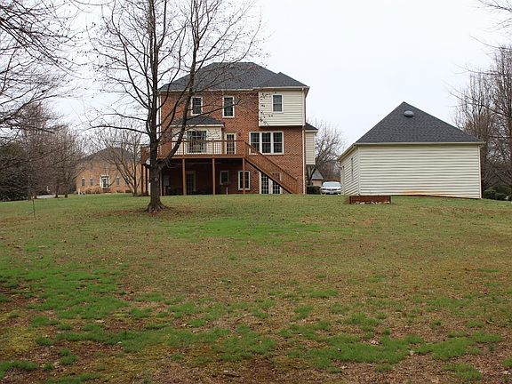 3rd image of 1502 Cuddington Ln