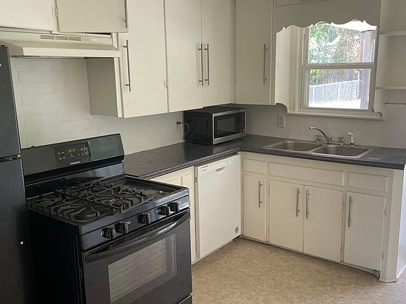3rd image of 4933 S Cincinnati Ave