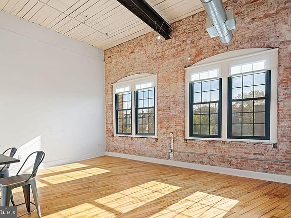 4th image of 200 Lincoln Ave Ste 302