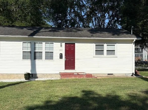 301 S Summey St #301, Dallas, NC 28034
