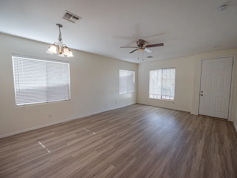4540 E Sundance Ave — Photo 2