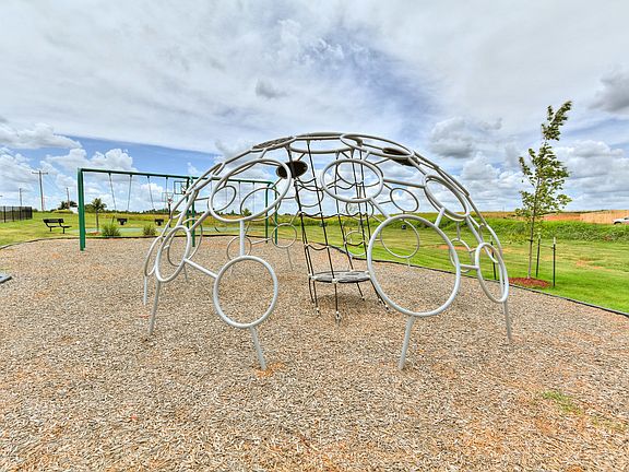 4th image of 13401 Outdoor Living Dr
