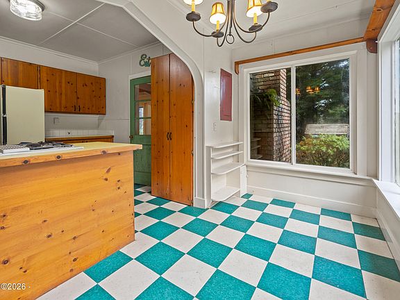 9th image of this home