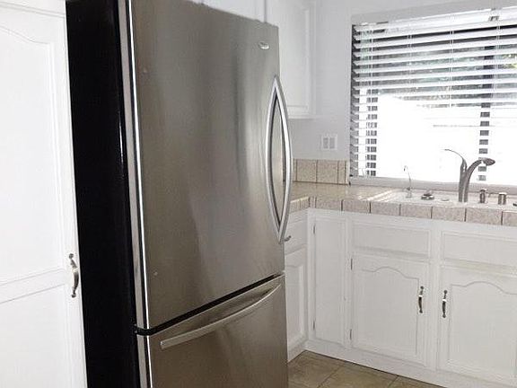 Kitchen - Refrigerator