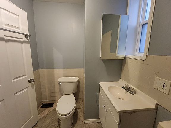 5th image of 8624 S Houston Ave #40