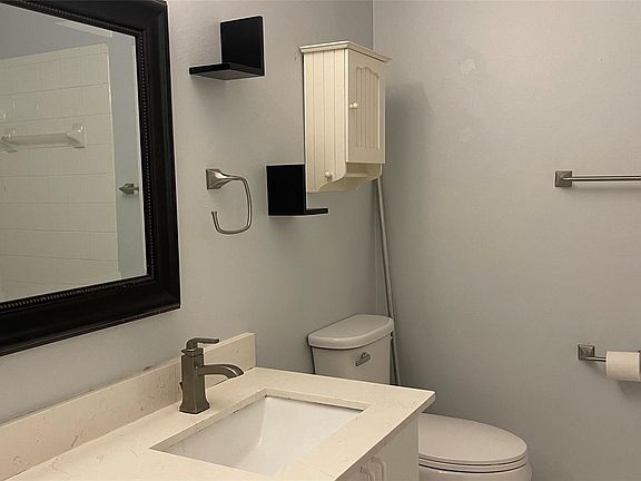 5th image of 1432 SW 47th Ave #1432