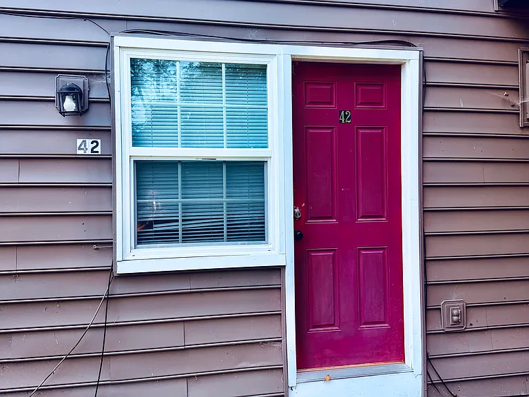 115 E Walnut St #42 — Photo 10