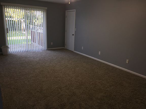 4th image of 5512 W Hazelwood Dr