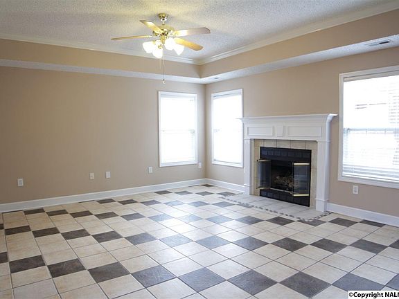 3rd image of 136 Cannes Dr SE