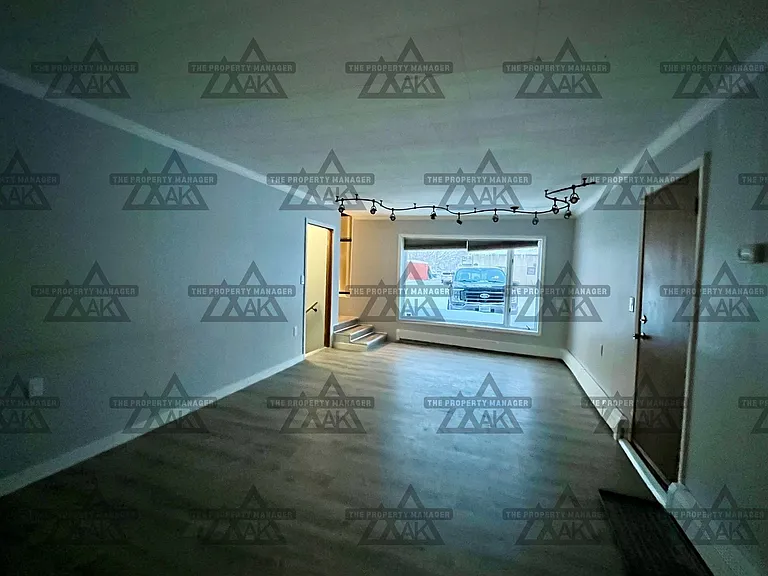 827 15th Ave — Photo 9
