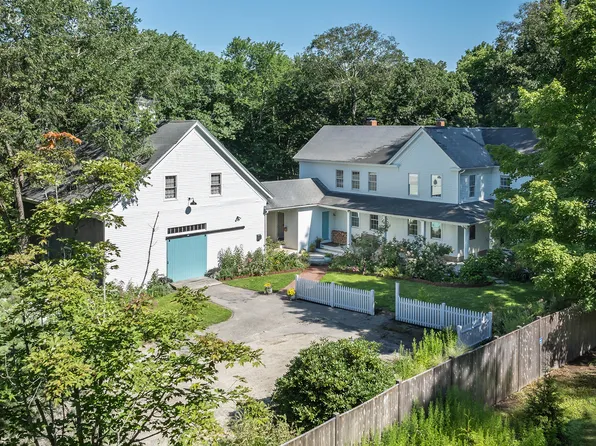 39 Pleasant Hill Road, Freeport, ME 04032