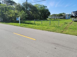 5611 NW 77th Ct, Pompano Beach, FL 33073