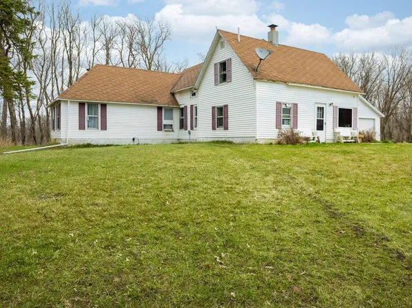22845 NE Pickerel Lake Rd, Detroit Lakes, MN 56501