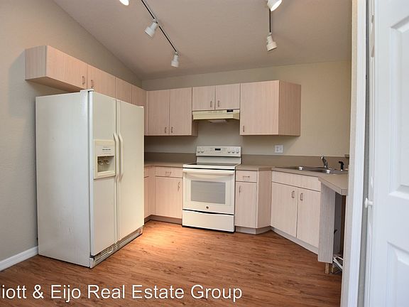 3rd image of 3110 Big Valley Dr