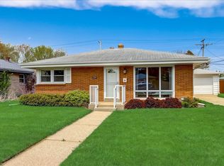 1314 Carlton Dr, Racine, WI 53402