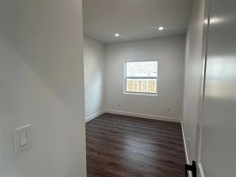 611 Silver Strand Blvd — Photo 31