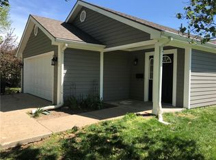 1335 Olive St, Ottawa, KS 66067