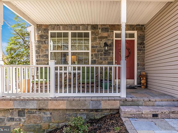 2nd image of 6696 Glen Ln