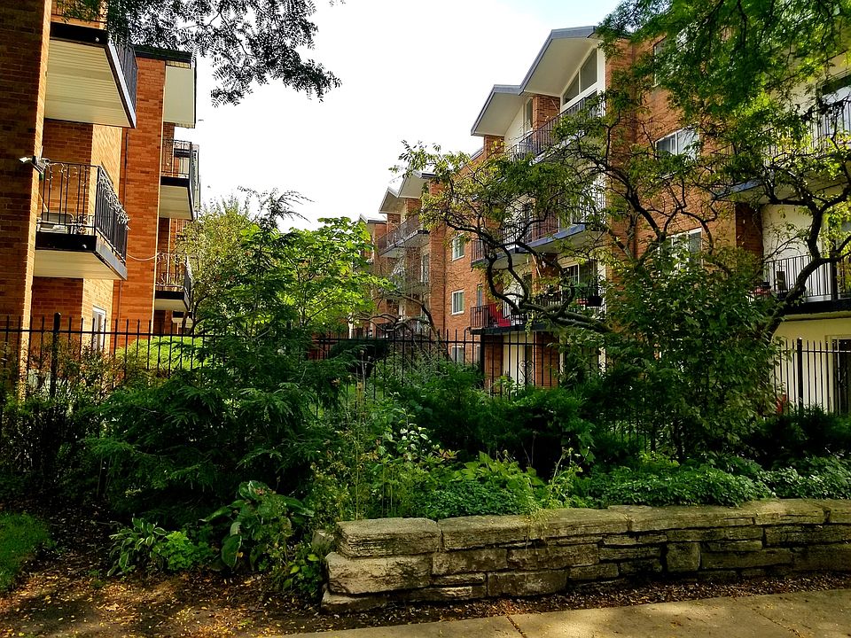 1st image of 6961 N Oakley Ave APT 403