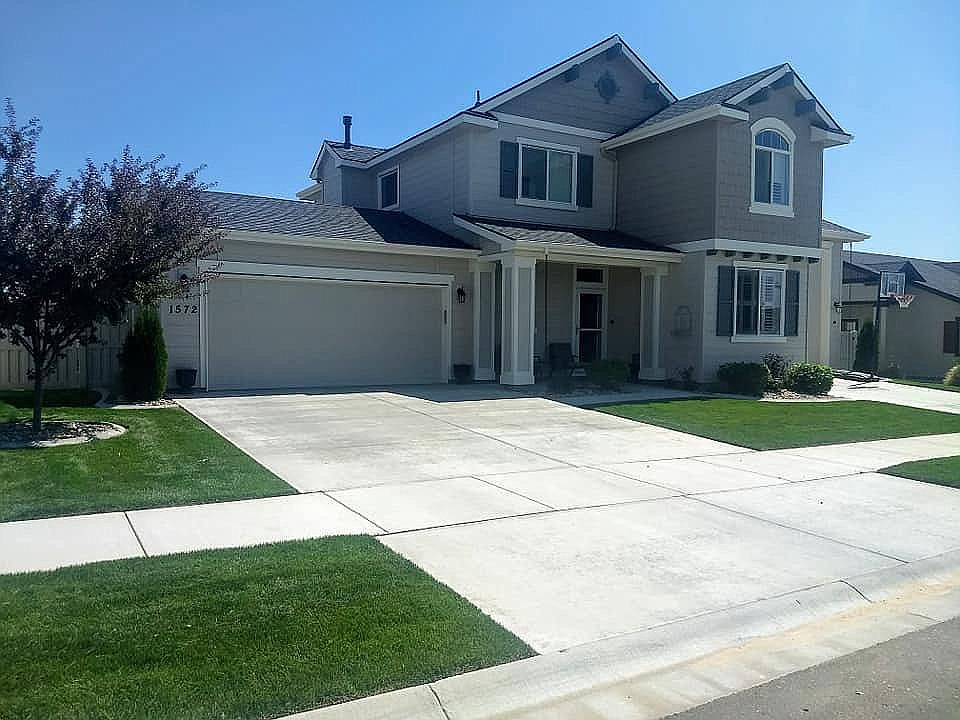2nd image of 1572 Ponderosa Ave.