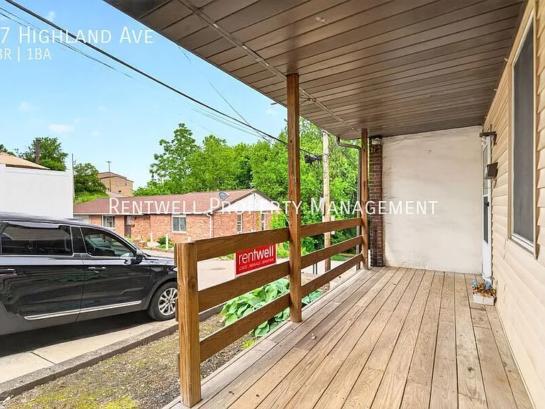 27 Highland Ave — Photo 6