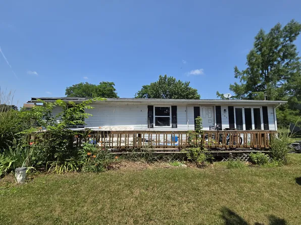 106 Orourke Ct, Brooklyn, MI 49230