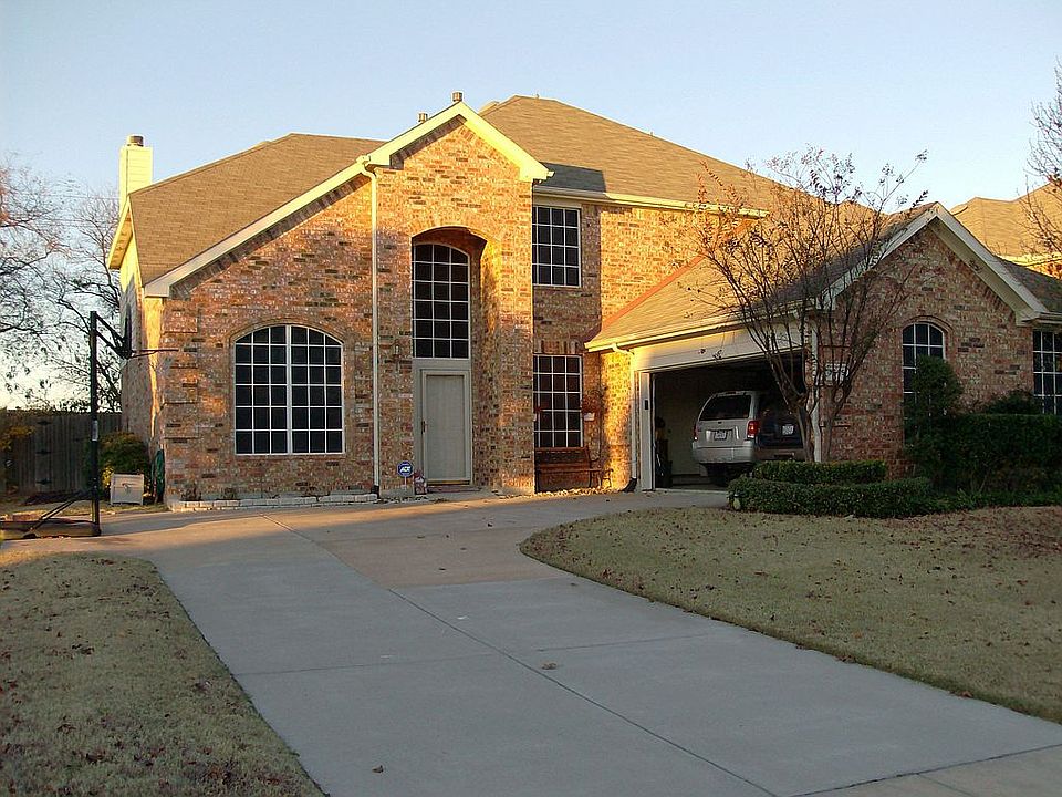 1st image of 1515 Autumnmist Dr