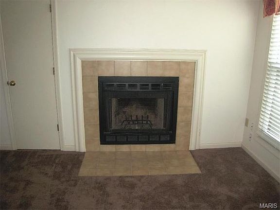4th image of 5101 Hollow Wood Ct APT A