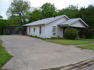 235 Huron St, Cleburne, TX 76031