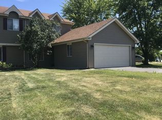 2882 Dorothy Dr, Aurora, IL 60504