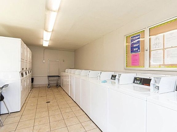 3rd image of 2601 Hillsboro Pike APT I3