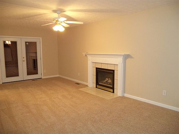4th image of 4324 Aylesbury Dr