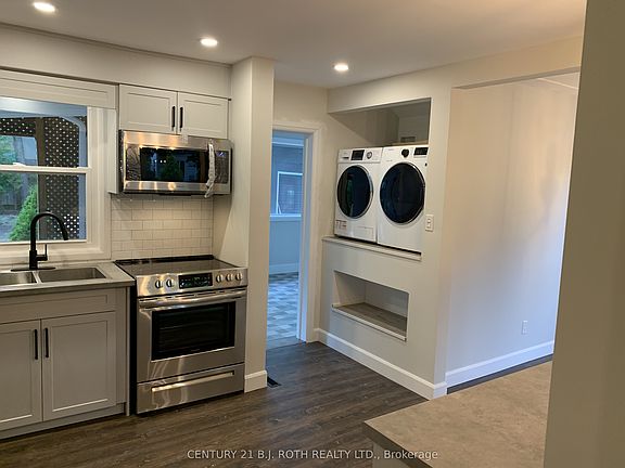 4th image of 156 Puget St