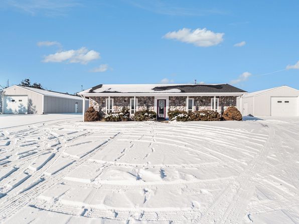 2946 W Beecher Rd, Adrian, MI 49221