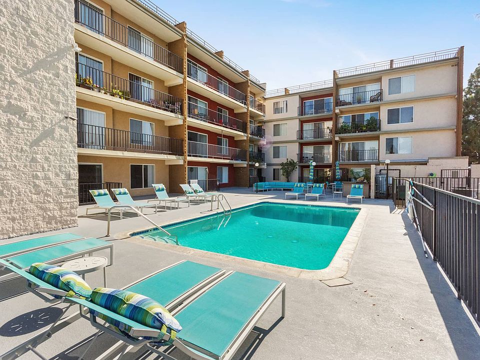 1st image of 6805 Louise Ave APT 507