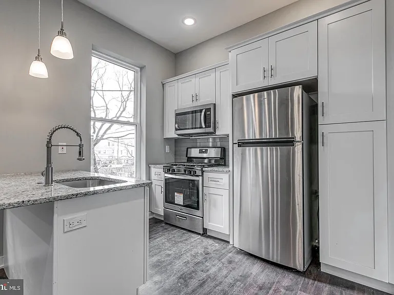 1316 S Broad St #1R — Photo 5