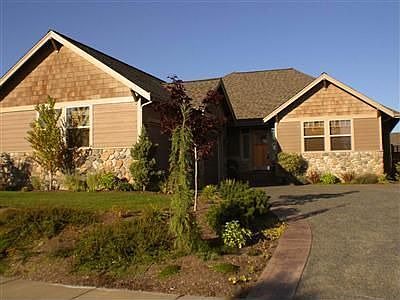 1st image of 4416 Castlerock Dr