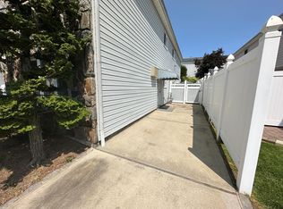 29 Oak Ln #1, Staten Island, NY 10312