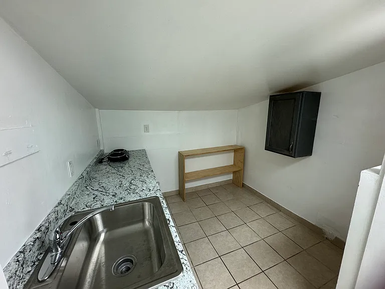 405 N Main St #1 — Photo 4
